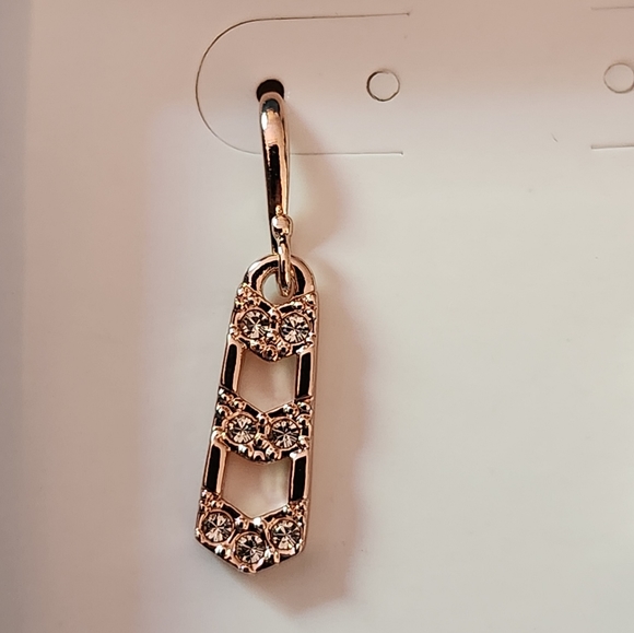 Rose gold earrings from Touchstone Crystal by Swarovski - Picture 3 of 3